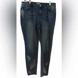 Kensie Dark Blue Skinny Jeans with‎ Feather Detail  size 10/30